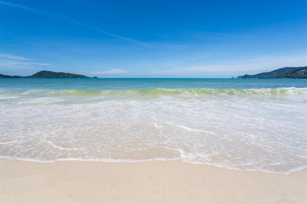 Mirage Express Patong Phuket Hotel Bagian luar foto