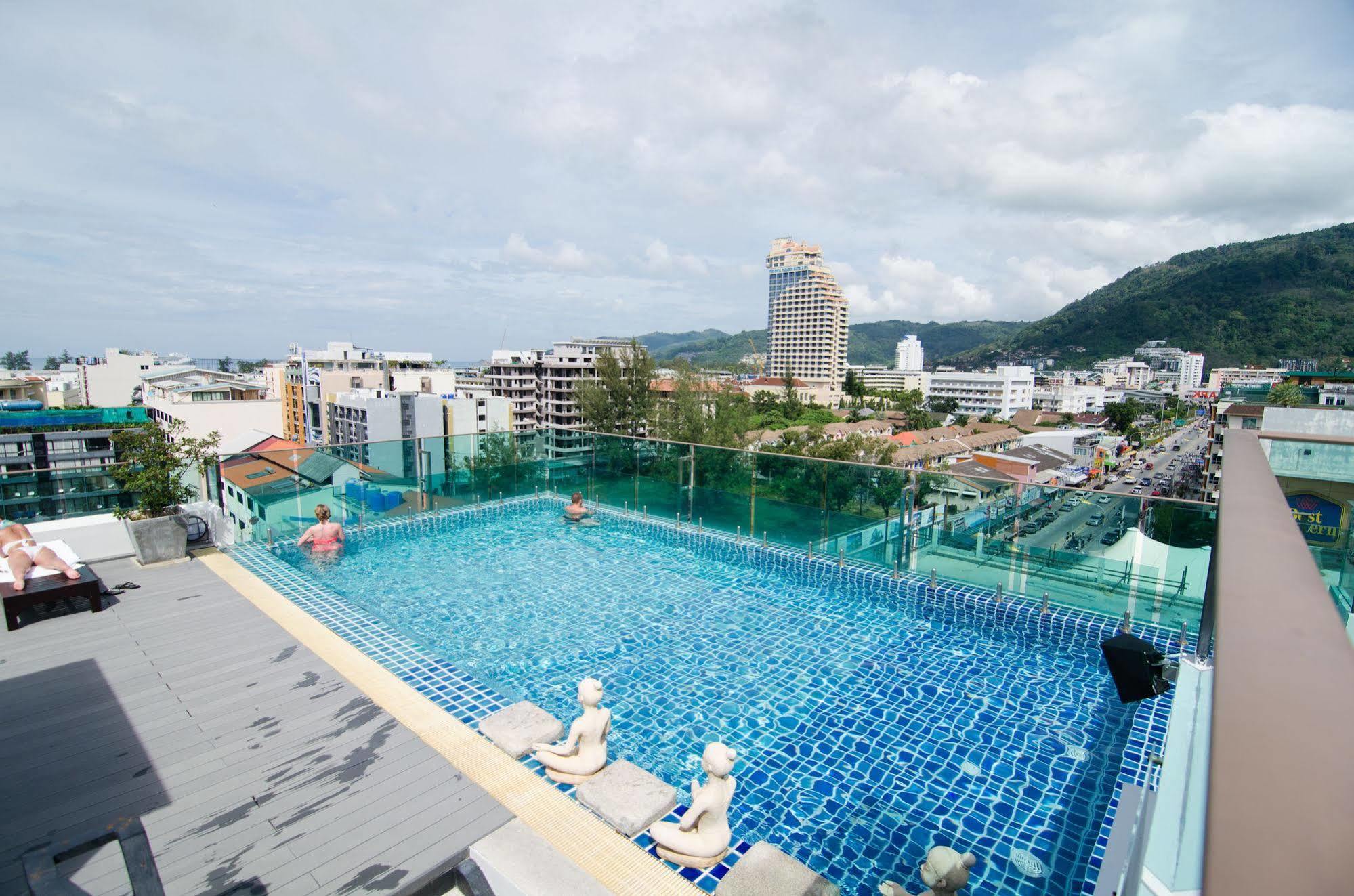 Mirage Express Patong Phuket Hotel Bagian luar foto