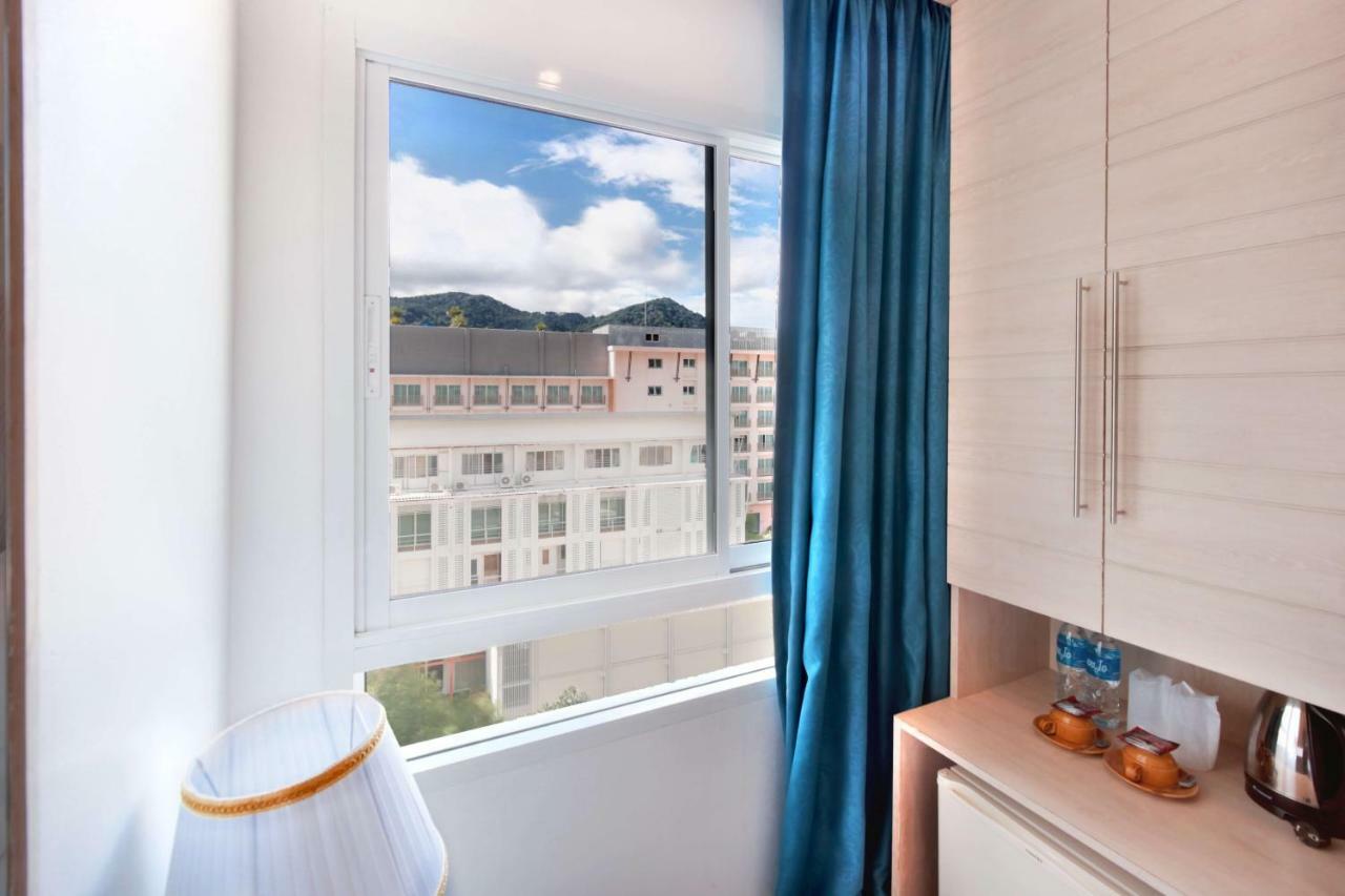 Mirage Express Patong Phuket Hotel Bagian luar foto