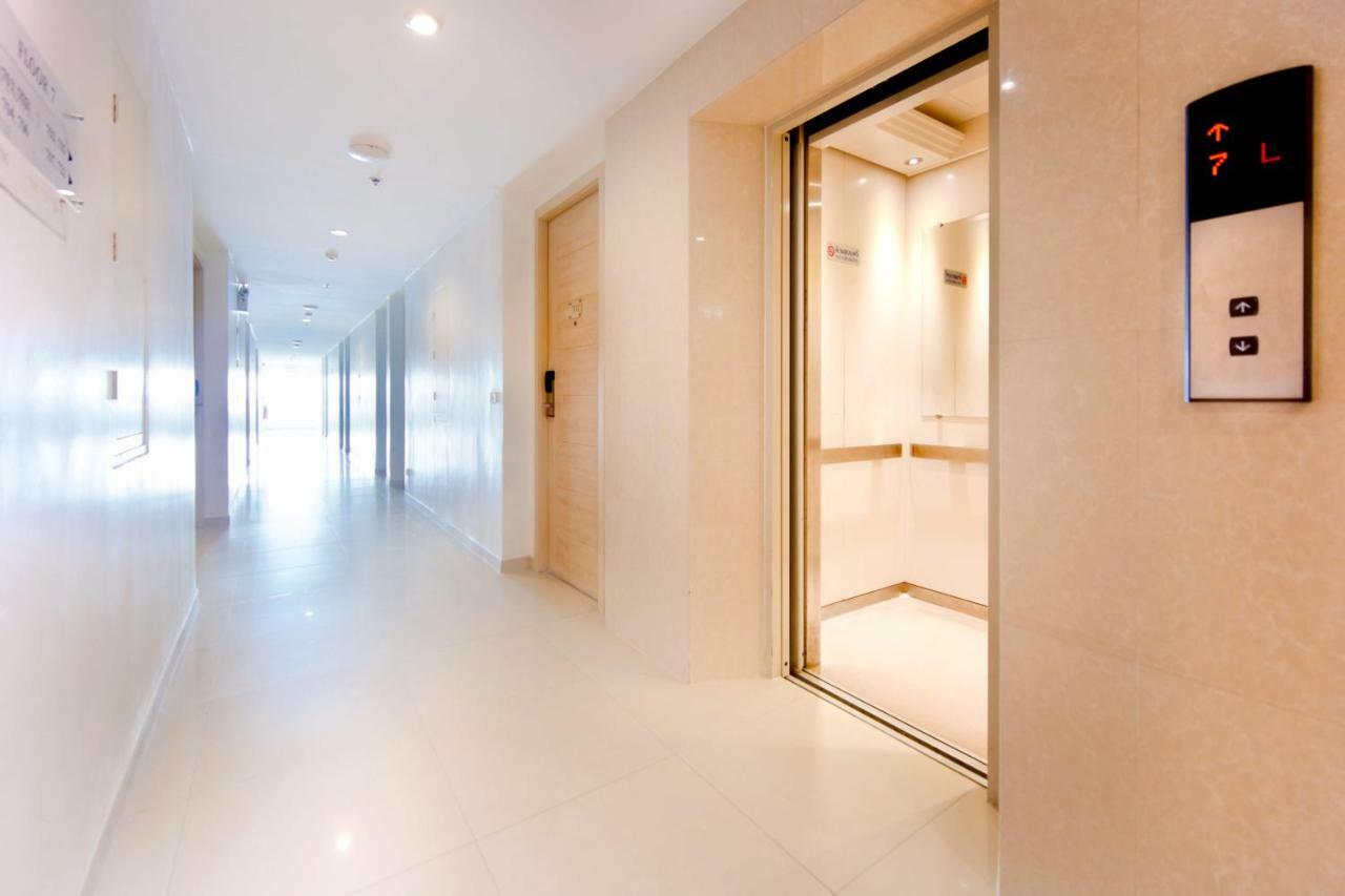 Mirage Express Patong Phuket Hotel Bagian luar foto